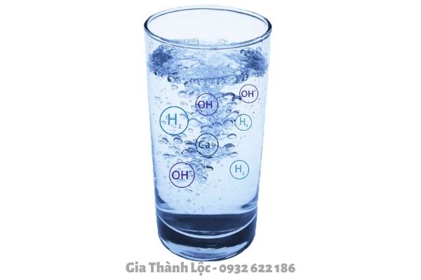 Vì sao tập gym nên uống nước điện giải