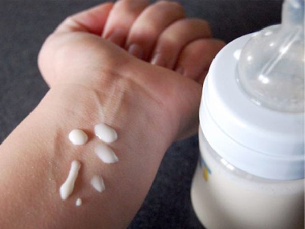 cách giúp mẹ kiểm tra nhiệt độ sữa cho bé