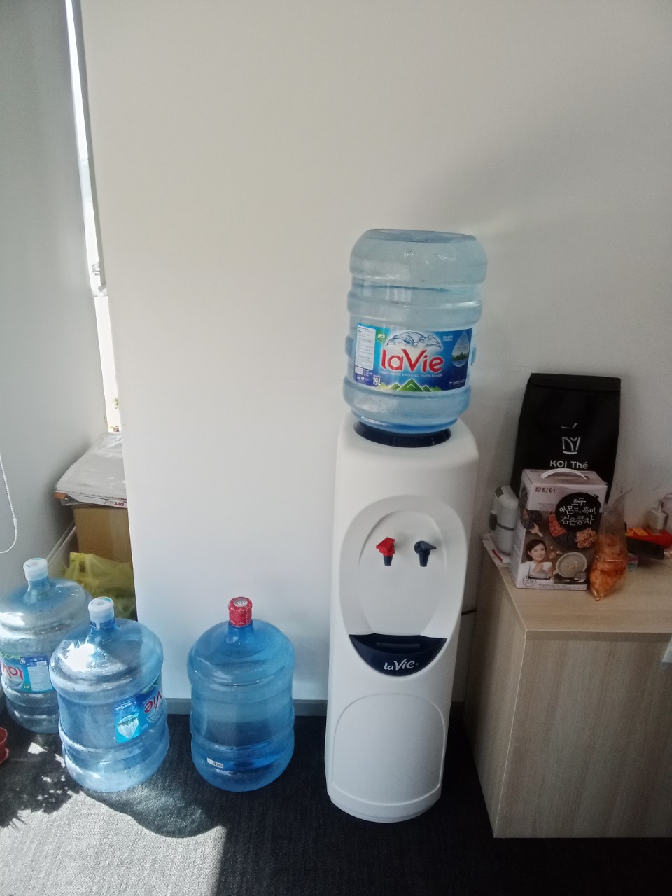 Máy nước nóng lạnh lavie model 01 van khóa an toàn cho trẻ em của cây nóng lạnh lavvie model 01