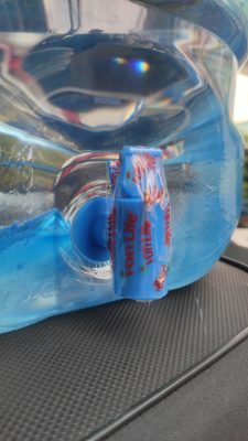 màng co bao bọc xung quanh vòi Ion life 19l