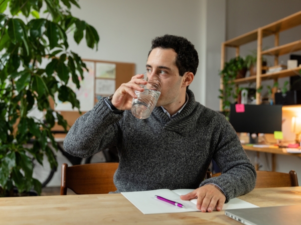 Những khung giờ uống nước tốt nhất